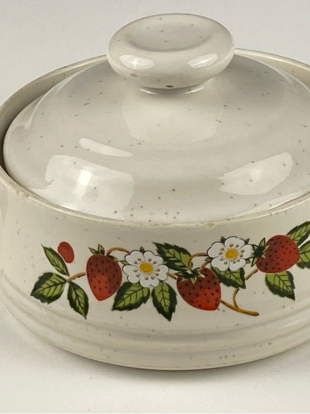 Vintage Sheffield Stoneware Strawberries and Cream small Casserole W/ Lid